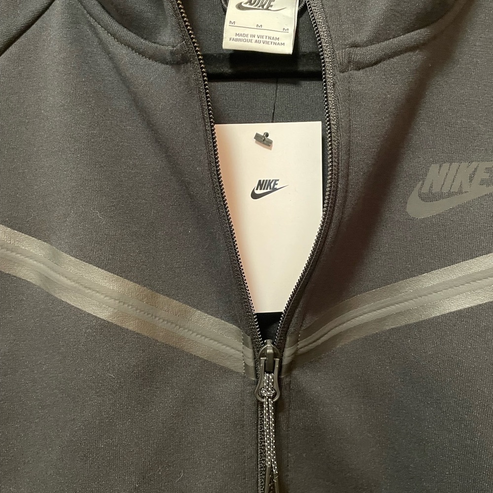 ❌SOLD❌🎊2xHP🎊 Nike Fleece Tech Zip-Up Hoodie *NWT* - Picture 5 of 16